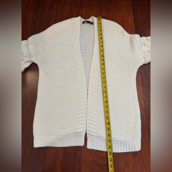 Women's Cream Sweater with Textured Sleeves - Picture 7 of 7